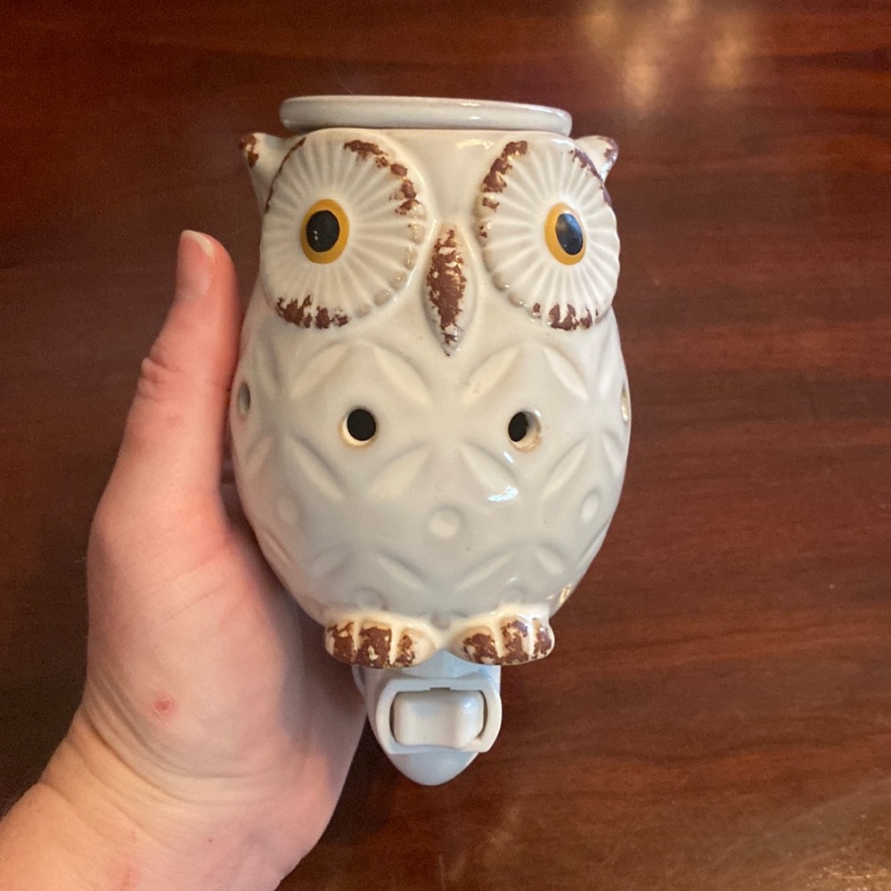 Owl plug-in warmer